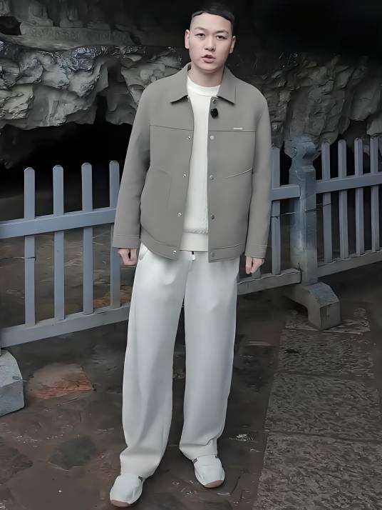 岁龙鉴宝