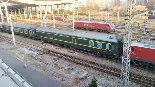 K1079次列车
