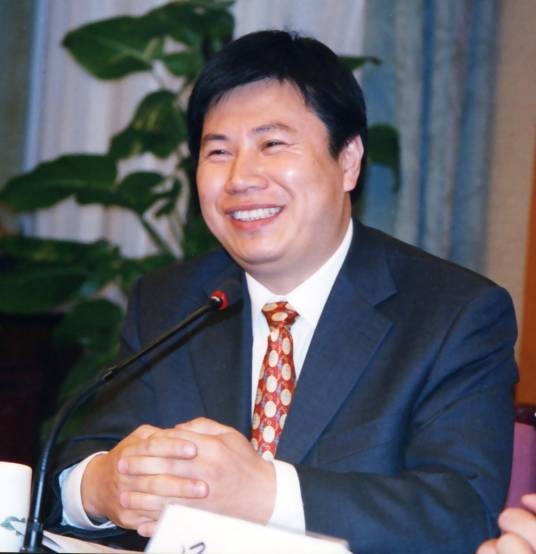 吴小光（清华大学博士）
