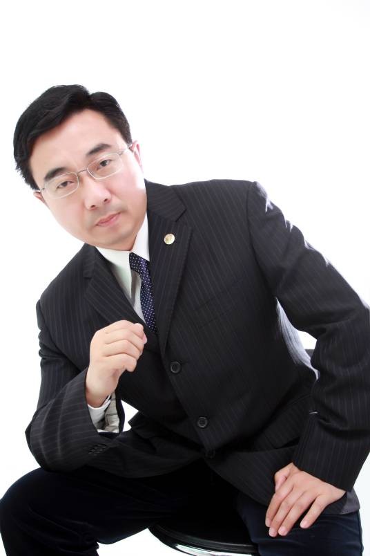 许淳（山东外国语职业技术大学教授）