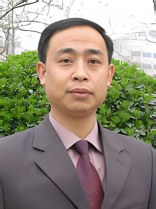 王小蝉（湖北省京剧院老生演员、中国戏剧梅花奖得主）