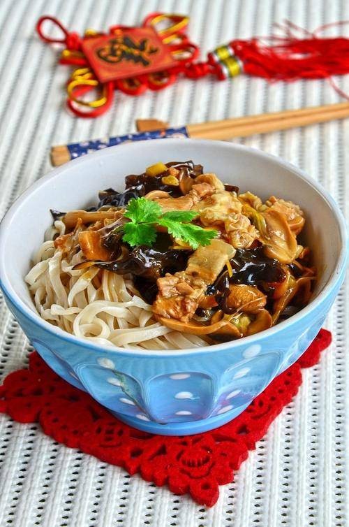 二伏面（中国北方地区中伏期间吃面条的传统食俗）