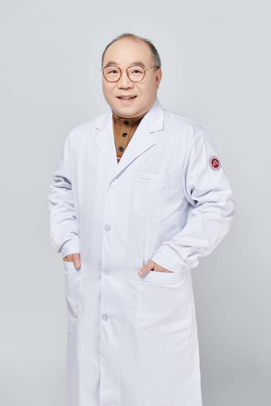 朱保华（中国北京和平中西医结合医院医生）