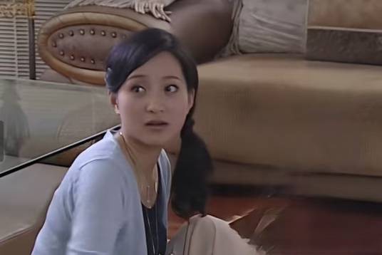 关欣（家庭伦理剧《留神》中的角色）