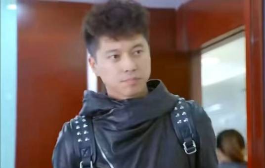 罗铮铮