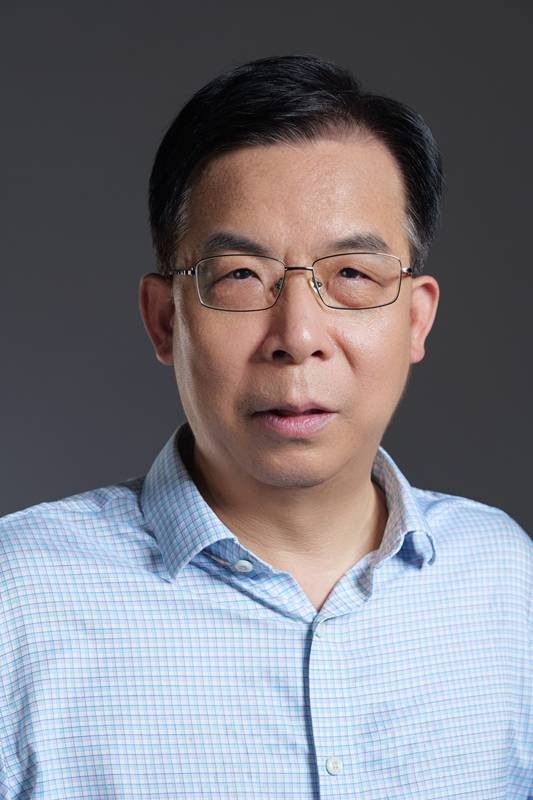 肖庚富（中国科学院武汉病毒研究所原党委书记、副所长）