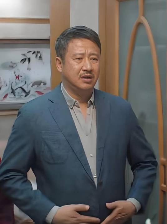倪伟民（电视剧《熟年》中的男配角）