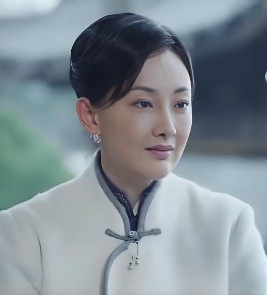 净月（牛莉饰演的《一代洪商》女配角）