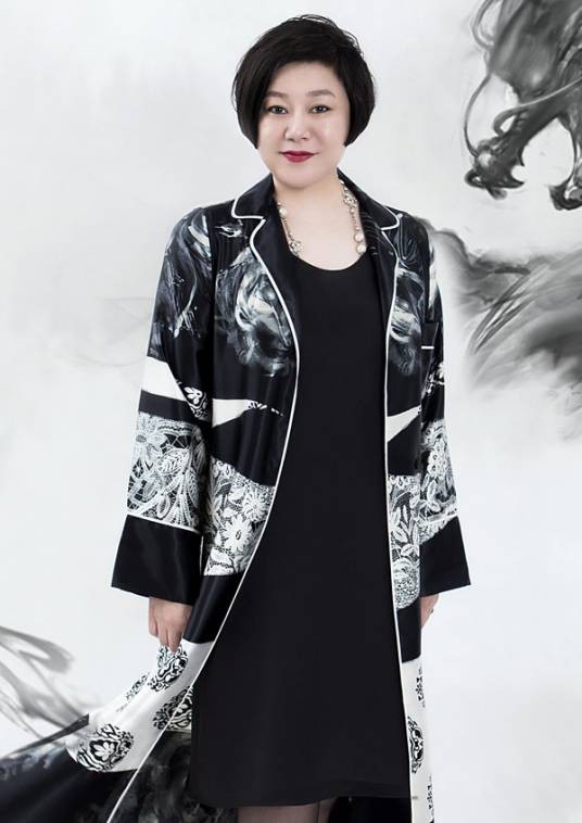 谭红（哈尔滨维纳斯职业技能培训学校校长）