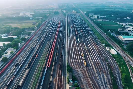 江村站(中国广东省广州市境内铁路车站)