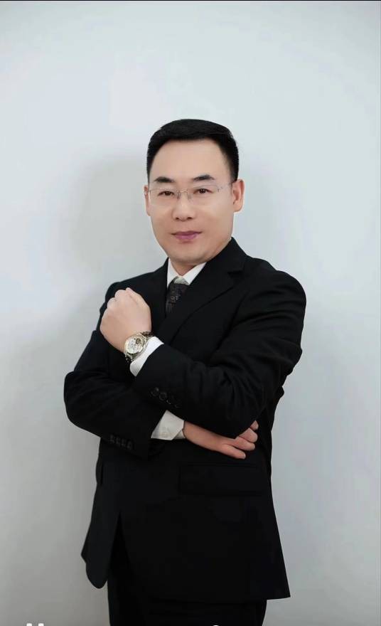 王友保(苏黎世联邦理工学院皮肤学副教授)