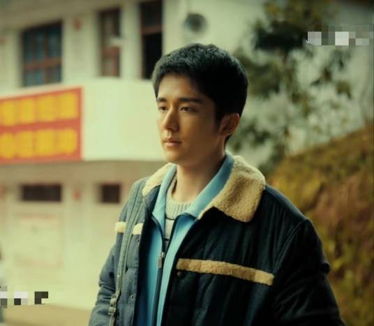 周洛（电视剧《微暗之火》中的男主角）
