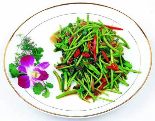 藜蒿炒腊肉（以藜蒿、腊肉为主食材制作的菜品）