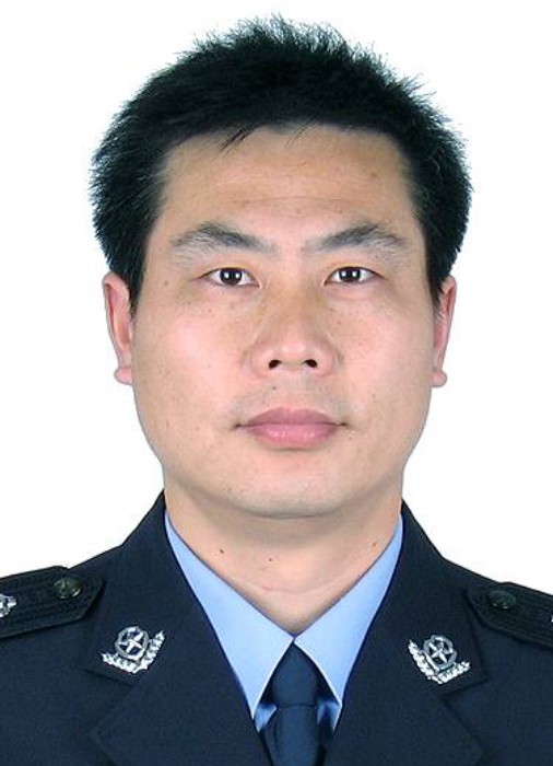 张克辉（湖北省洪湖市公安局党委委员、副局长）