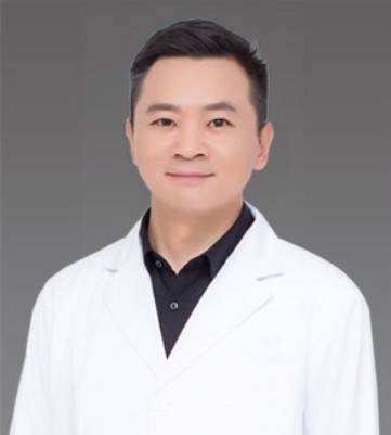 李传荣（湖北省宜昌市前卫整形美容医院整形外科医师）