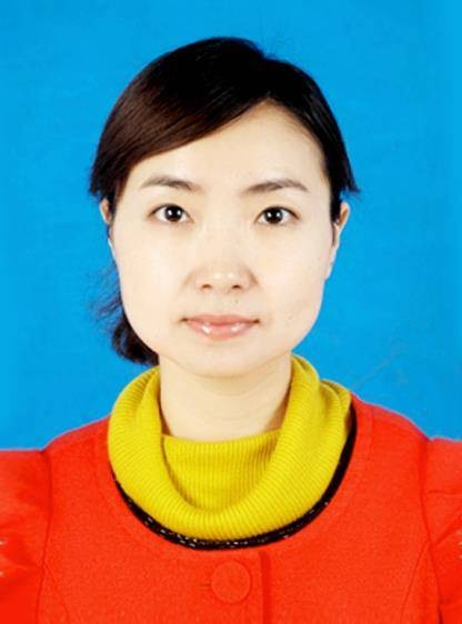海霞（新疆生产建设兵团第十二师自然资源和规划局党组成员、副局长）