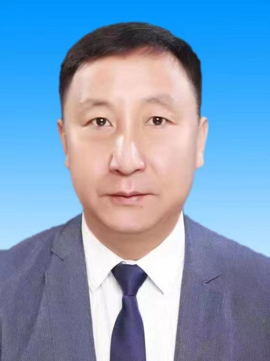 巴图（扎鲁特旗委副书记、人民政府副旗长）
