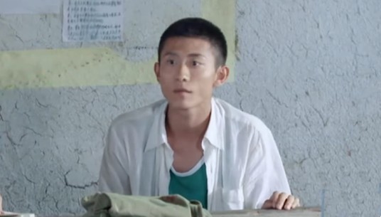焦大楼（电视剧《青谷子》中的八年级学生角色）