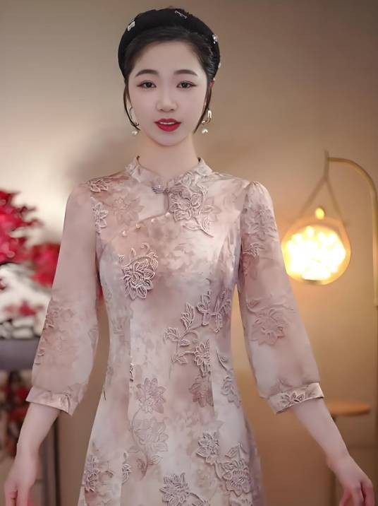 裙角飞扬女装