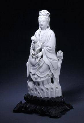 清瓷塑送子观音像