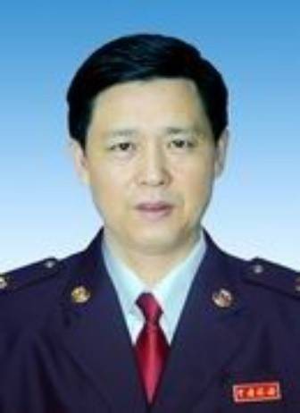 王同波