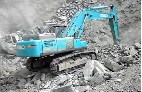 神钢SK480LC-8挖掘机