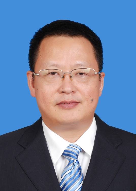 王建华（重庆经济技术开发区党工委委员、管委会副主任）