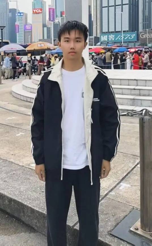 李泽锋（广州某职业技术学院学生）