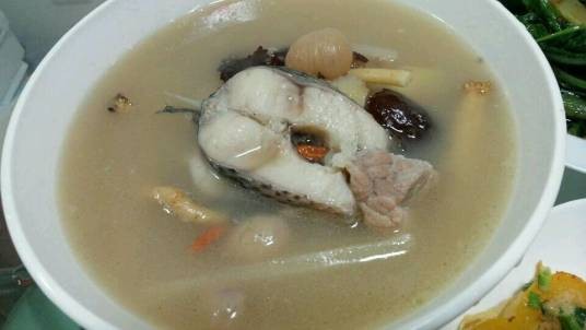 生鱼野葛菜汤