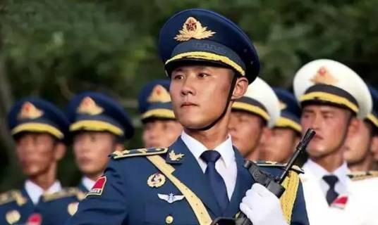 张天龙（中国人民解放军三军仪仗队仪仗兵）