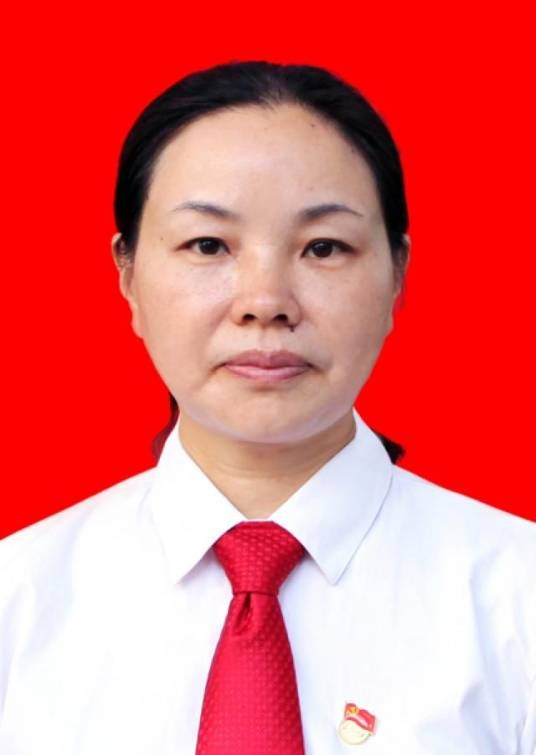 李美凤（江西省吉安市遂川县民政局二级主任科员）
