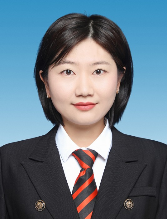 陈美佳（重庆市垫江县统计局党组成员、副局长）