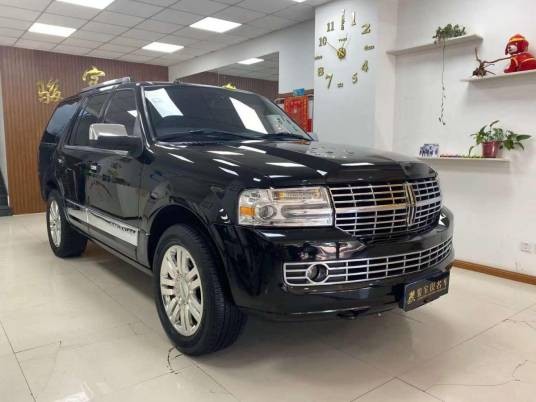 2010款林肯领航员 5.4L 自动 AWD