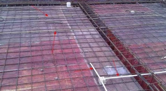 预埋管