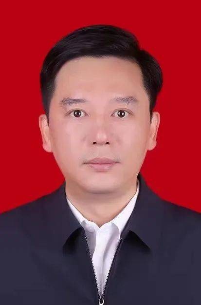 周磊（江西省南昌市新建区政府党组成员、副区长）