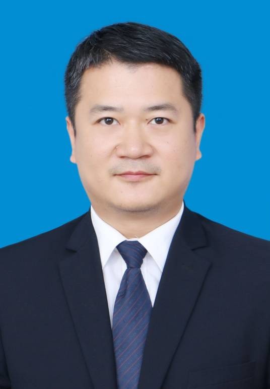 杨毅（广西柳州市鹿寨县原县委书记）
