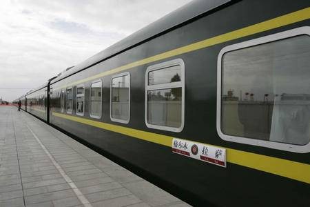 锡铁山站
