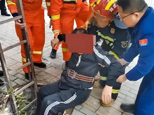 12·4武汉男童坠井事故
